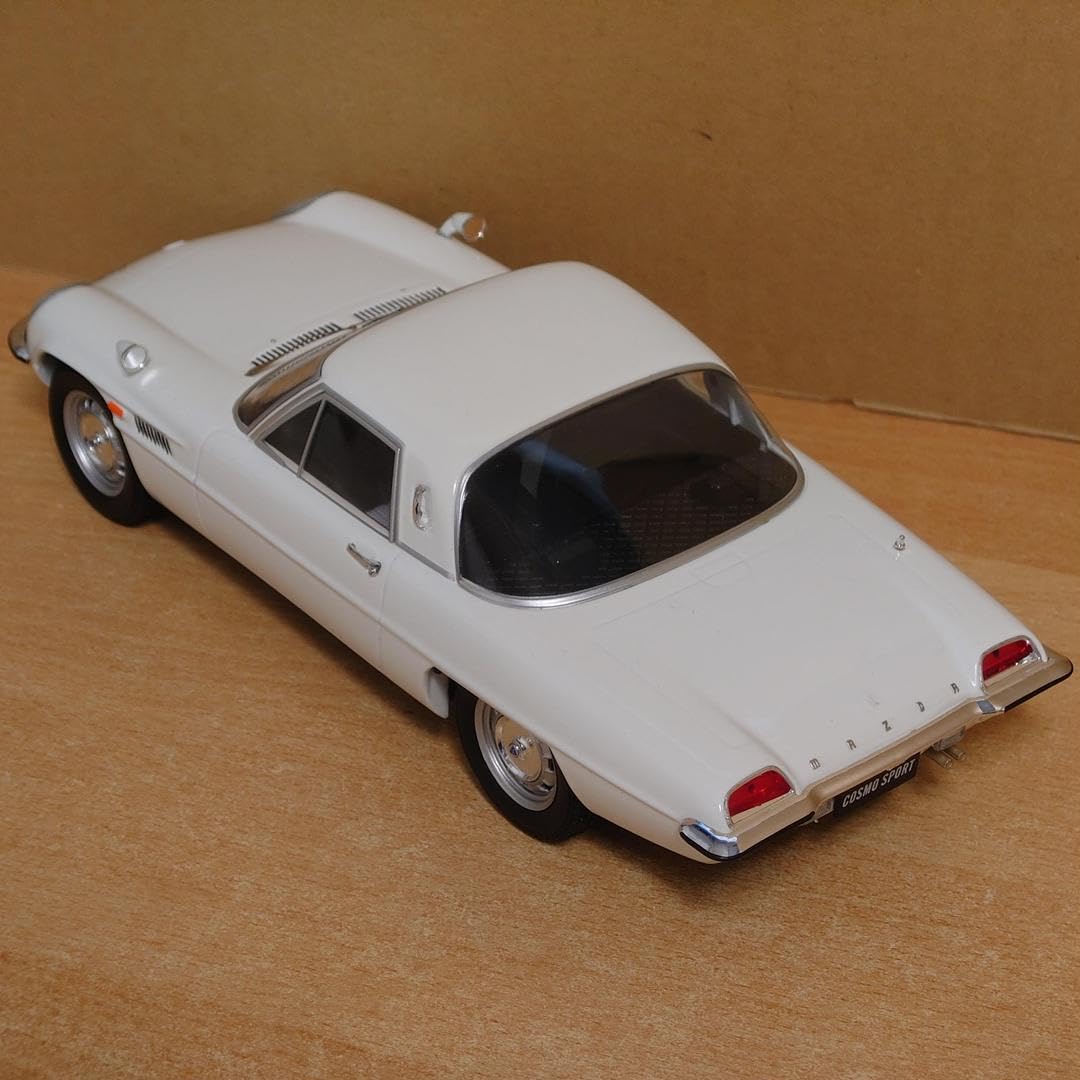 1/18 Mazda Cosmo Sport L10B White TRIPLE9 Diecast : Amazon.ca